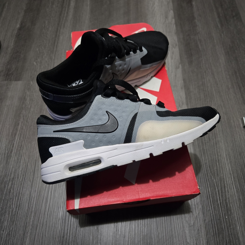 Nike Air Max Zero Sneakers
